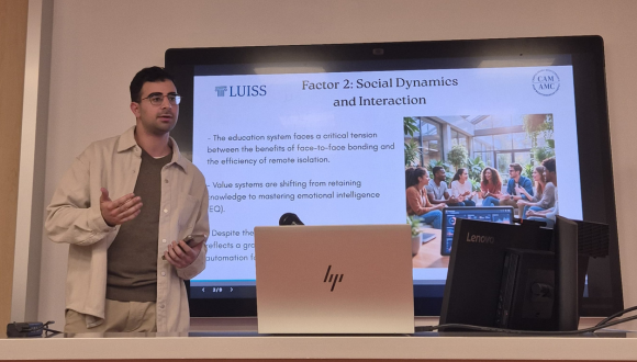 Amit Shmueli presenting during one of the Aram-Mediterranean Campus sessions