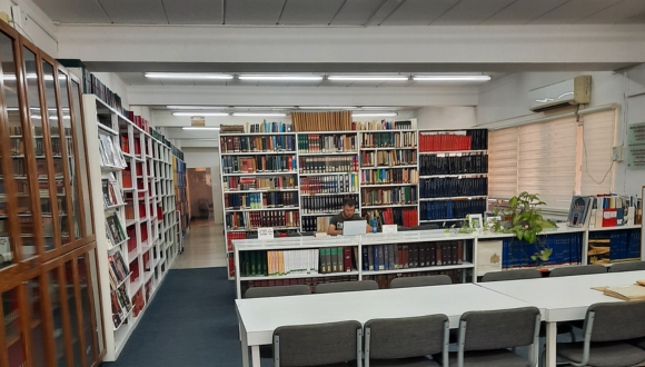 The library at the Moshe Dayan Center offers invaluable research resources